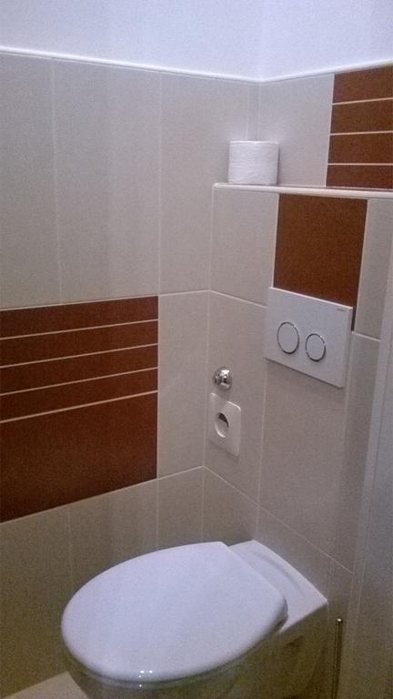 Platan Apartman بودابست الغرفة الصورة
